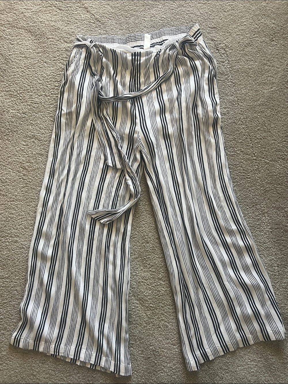 Wide Leg Striped Tie-Waist Pants - White & Black
